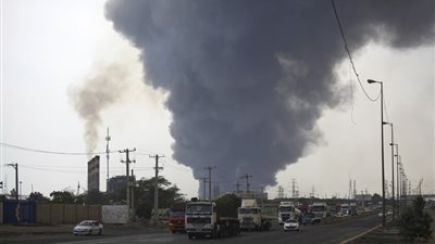  انفجار محدود في عدة حاويات واندلاع النيران مجددا بميناء رجائي
