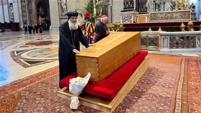 لماذا غاب البابا تواضروس الثاني عن جنازة البابا فرنسيس؟