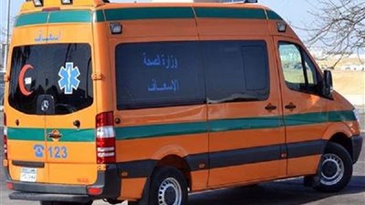 إصابة سائق في انقلاب شاحنة مواد كيميائية بوادي حجول بالسويس وتوقف جزئي  للمرور
