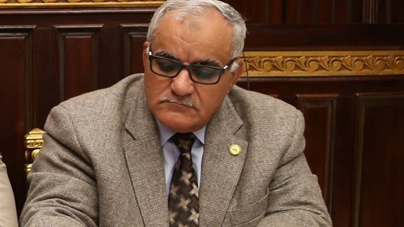 خبير الإدارة المحلية