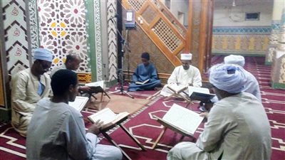كل جمعة.. «مقارئ الجمهور» تواصل حلقات تحفيظ القرآن الكريم في مساجد أسوان