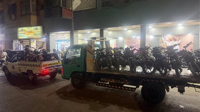 محافظ أسوان يتابع نتائج الحملات المرورية لتعزيز الإنضباط بالشوارع والميادين