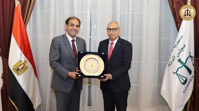 رئيس مجلس الدولة يستقبل رئيس جامعة بورسعيد بمقر المجلس بقصر فوقية