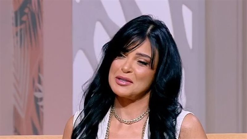 الفنانة مروة الأزلي
