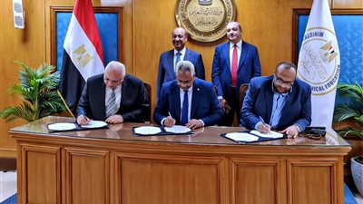 محافظ سوهاج يعلن توقيع بروتوكولًا لتشغيل مدرسة مياه الشرب والصرف الصحي 