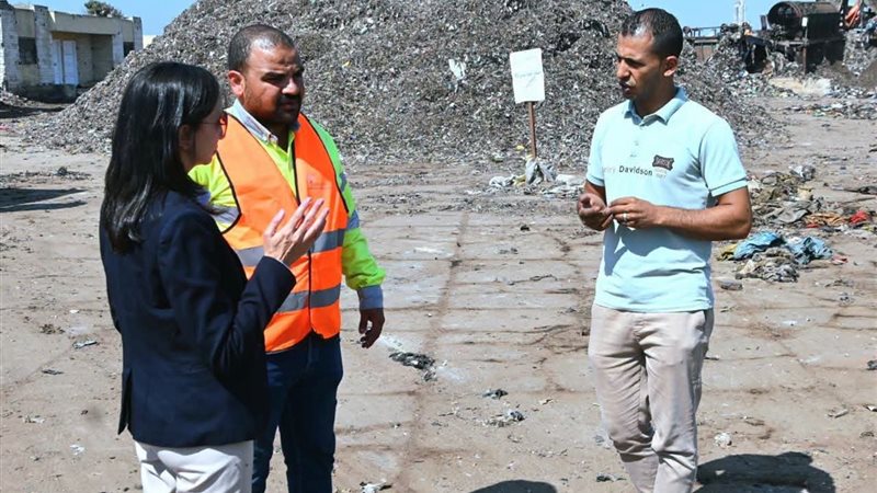 محافظ البحيرة تتفقد