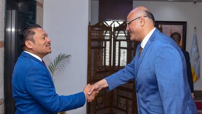 محافظ الإسكندرية وسفير ماليزيا يبحثان آفاق التعاون في الاستثمار والتعليم 