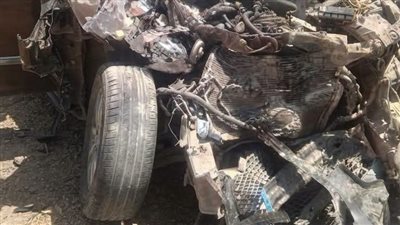 مصرع شخص في حادث تصادم سيارة سوزوكي وسيارة نقل بطريق السويس