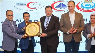 محافظ دمياط يشارك باحتفالية مستشفى دمياط التخصصي عقب افتتاح مركز الأسنان 