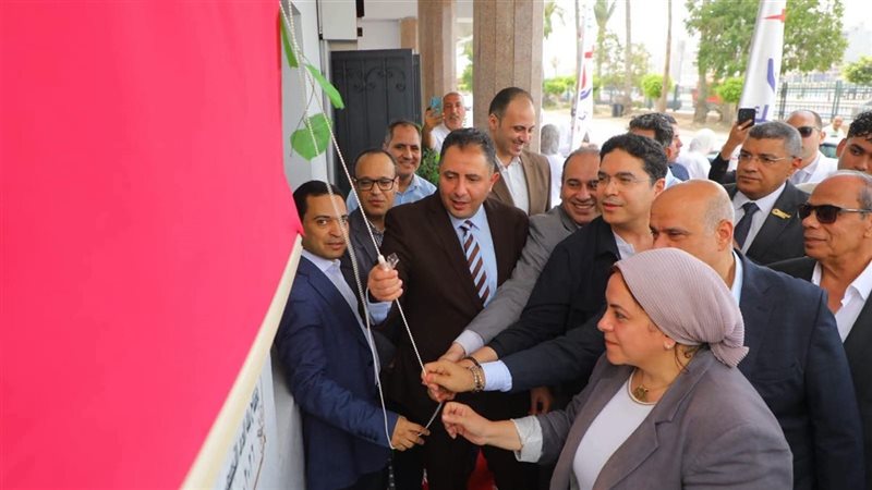 محافظ دمياط يفتتح