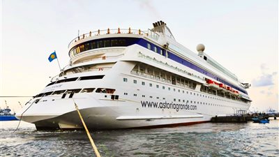 ميناء غرب بورسعيد يستقبل السفينة السياحية ASTORIA GRANDE 