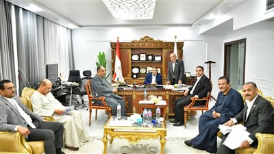 محافظ قنا يلتقي أعضاء مجلسي النواب والشيوخ لبحث دعم جهود التنمية وخدمة المواطن