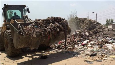 محافظة الجيزة ترفع 160 طنًا من المخلفات خلال حملة مكبرة بأبو النمرس