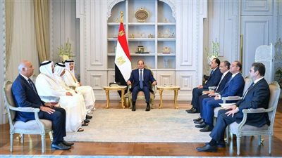الرئيس السيسي يبحث مع رئيس الوزراء القطري زيادة الاستثمارات القطرية في مصر