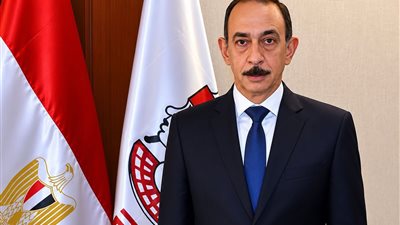 محافظ سوهاج يتابع انطلاق امتحانات الدور الثاني للثانوية العامة لـ 7400 طالب 