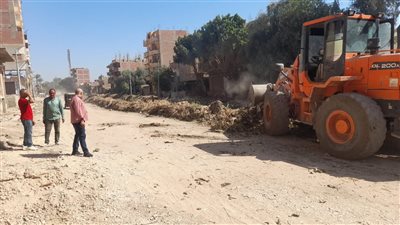 محافظ أسيوط: رفع 200 طن من نواتج تطهير مصرف أبو عنان بساحل سليم ومواصلة أعمال 