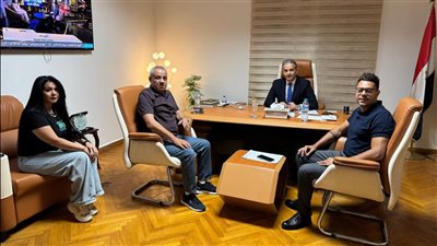 نقيب الإعلاميين يستقبل مسئولي قناة المحور لاستكمال بعض إجراءات تقنين أوضاع العاملين