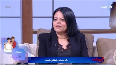 «أول مرة أدي إنسولين».. كريستينا تحكي موقفا مؤثرا مع والدها لطفي لبيب في مرضه