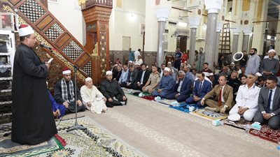 محافظ سوهاج يشهد احتفال الأوقاف بذكرى المولد النبوي الشريف بمسجد العارف بالله