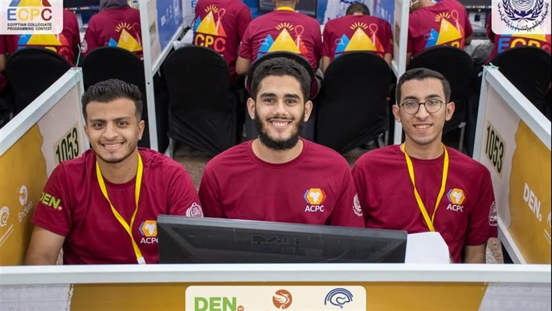طلاب جامعة بنها 