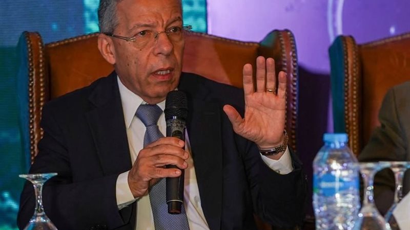 د. اسامة عبد الحي،