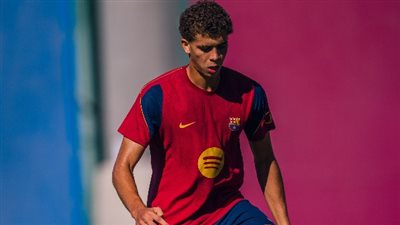 شوبير: حمزة عبد الكريم صنع التاريخ مع برشلونة في مباراة رايو فاييكانو