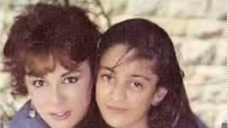 الفنانة نجلاء فتحي