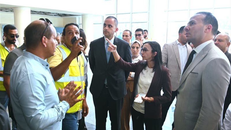 محافظ البحيرة تستقبل