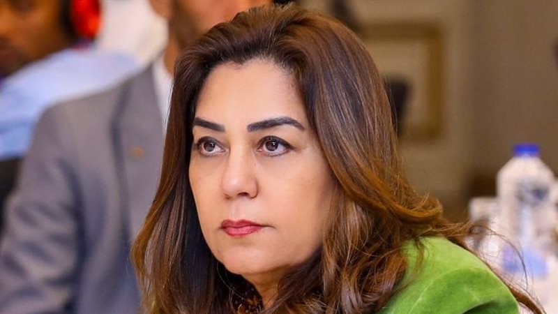 منال عوض 