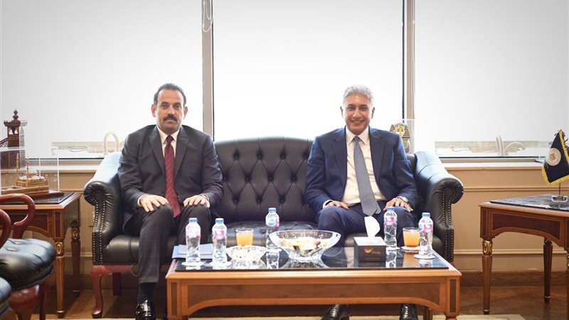 وزير السياحة