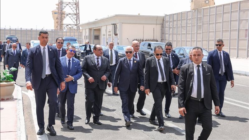 جانب من زيارة النائب