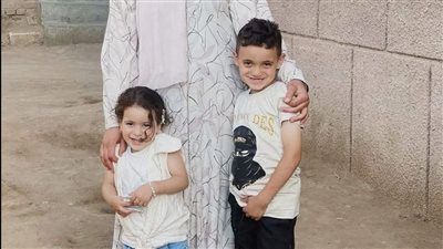 وفاة طفلين شقيقين تثير الشكوك ببنها.. آثار اعتداء ومواد سامة