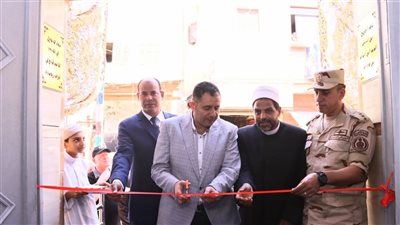 محافظ دمياط يفتتح مسجد «الرحمة» بالزرقا ويؤدي فيه صلاة الجمعة