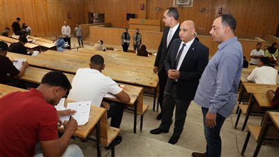 جامعة قنا تتابع امتحانات كلية الحقوق وتطمئن على انتظام اللجان