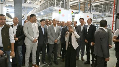 رئيس الوزراء يفتتح مصنع 