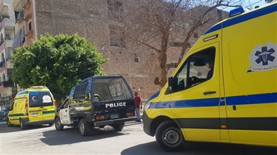 إصابة 3 أشخاص بينهم حالة حرجة في انقلاب موتوسيكلين بطريق الحلة والحليلة بإسنا