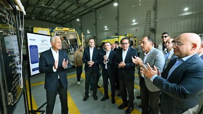 رئيس الوزراء يفتتح مصنعي «تكنوفيجن» لتجهيز سيارات الإسعاف