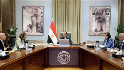مدبولي يكلف بالبدء بتشجير الطريق الدائري وعدد من المحاور والطرق الرئيسية