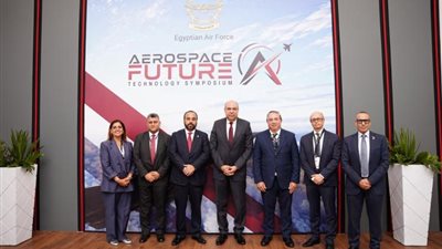 وزير الطيران المدني يبحث مع رئيس «LACAC» توظيف الذكاء الاصطناعي بالنقل الجوي