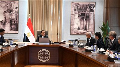 رئيس الوزراء يبحث مع «تويوتا تسوشو» تعزيز الاستثمارات في السيارات