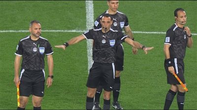 قبل مواجهة المقاولون.. أرقام الأهلي مع الحكم محمود بسيوني