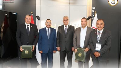وزير الدولة للإنتاج الحربي يعزز أوجه التعاون في مجال الصناعات الدفاعية.. 