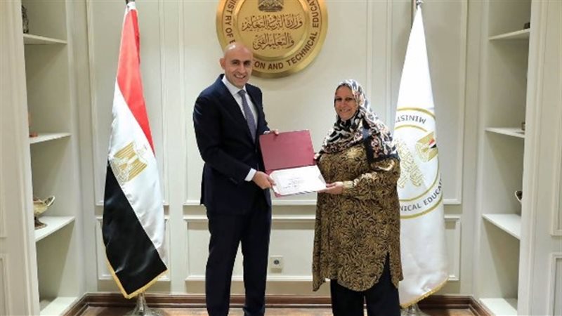  صالحة عبدالفضيل،