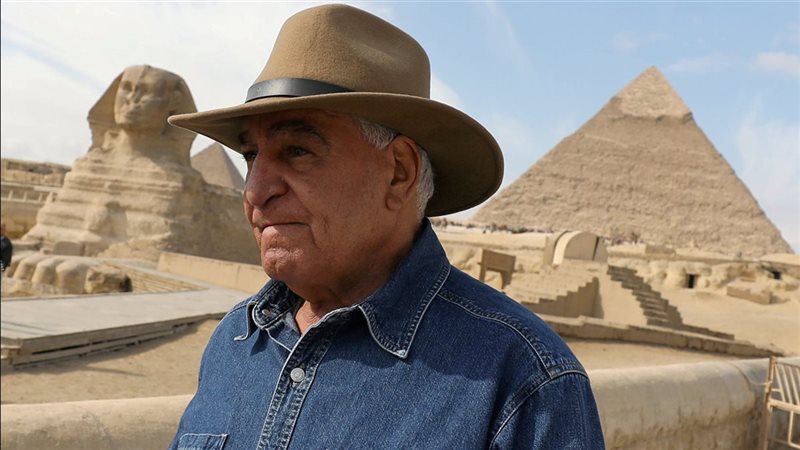 الدكتور زاهي حواس، عالم الآثار ووزير الآثار الأسبق