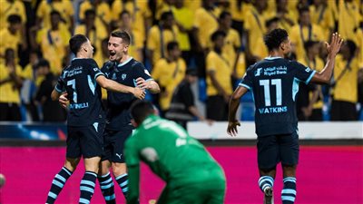 بثنائية واتكينز ومارتينلي.. الهلال يكتسح التعاون 6-0 في الدوري السعودي
