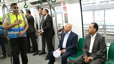 مدبولي وكامل الوزير يتفقدان مشروعات النقل الأخضر بمحافظتي القاهرة والجيزة