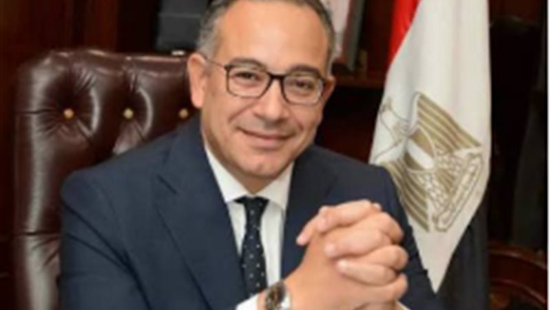 الدكتور أحمد عادل