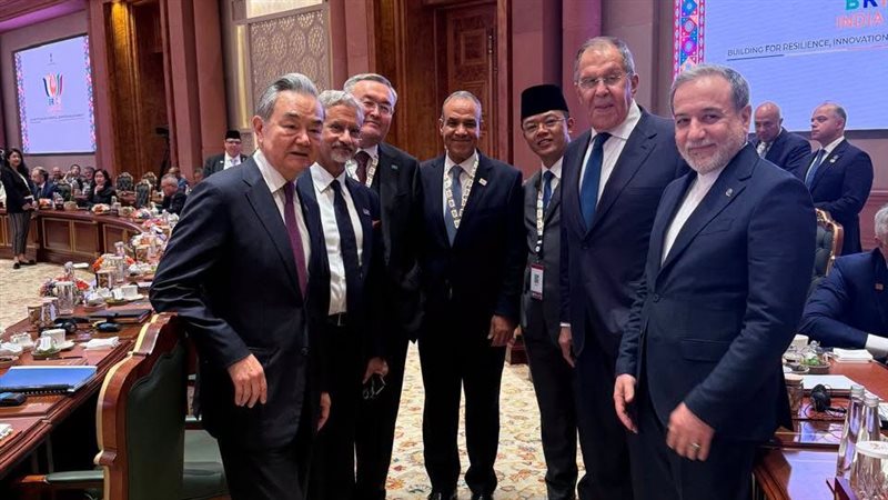 وزير الخارجية ونظراءه