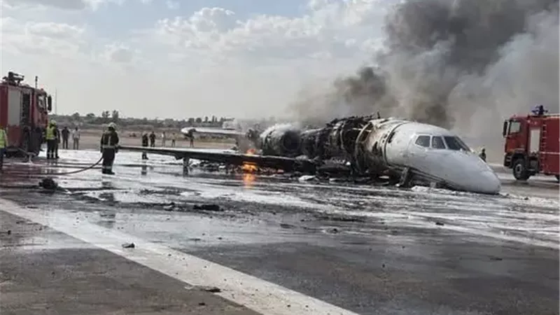 سقوط طائرة