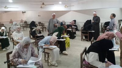 «أوقاف الفيوم» تتابع لجان الامتحانات بالمركز الثقافي
